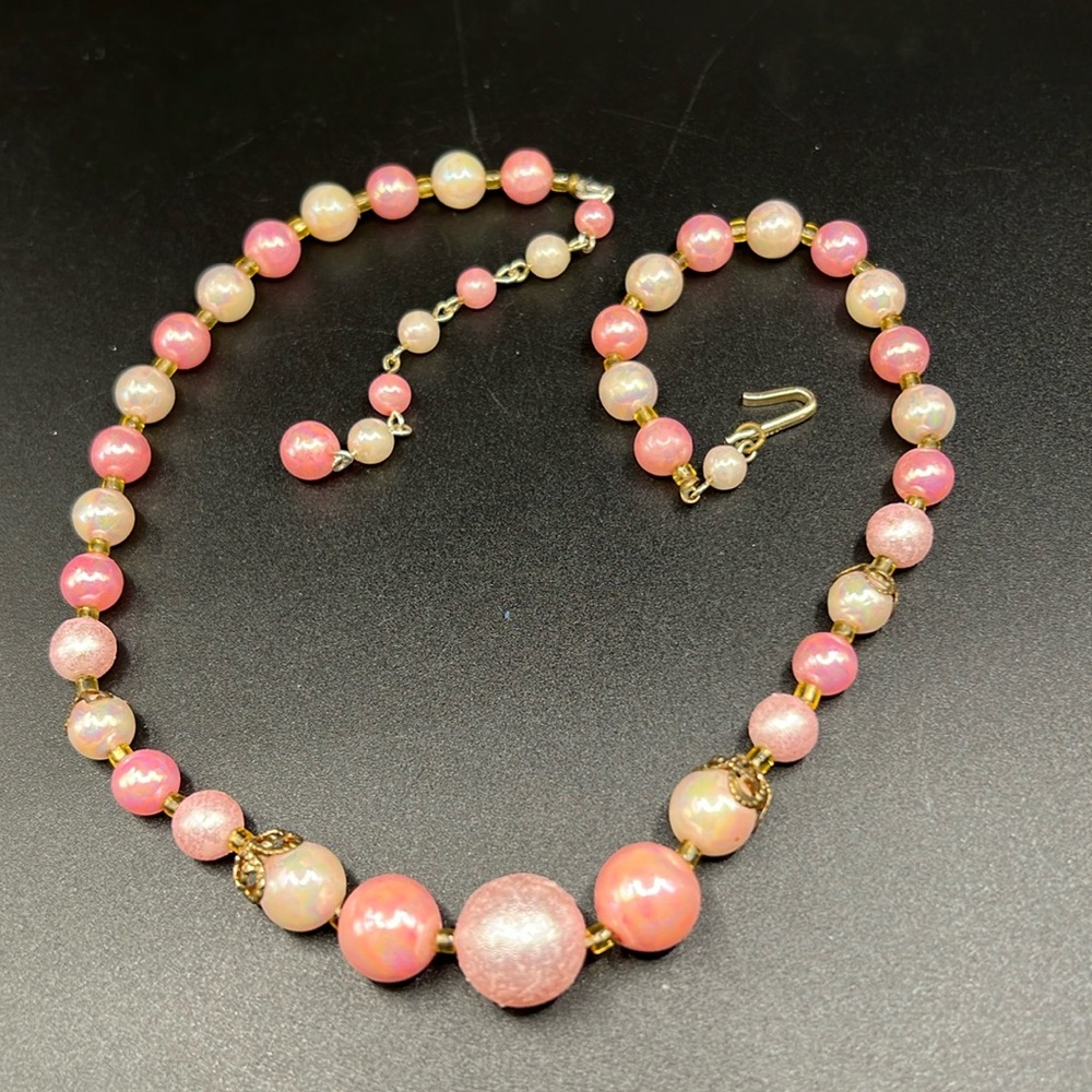 Vintage Japan faux pearl necklace